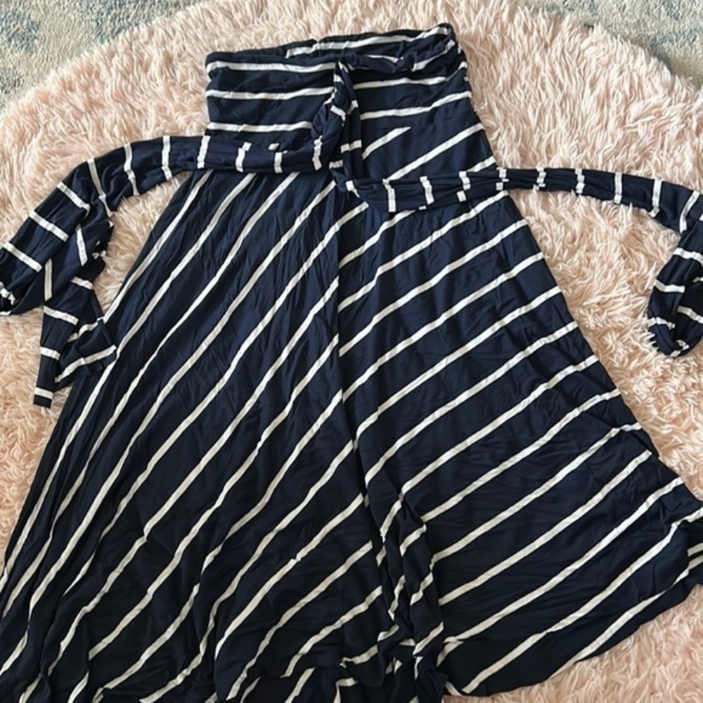 Elan swim cover up. Wear as a skirt or a dress